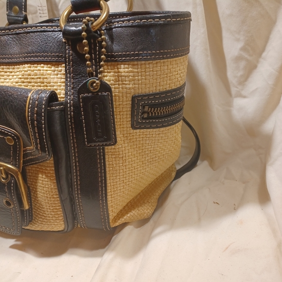 Coach legacy tote - Picture 4 of 10